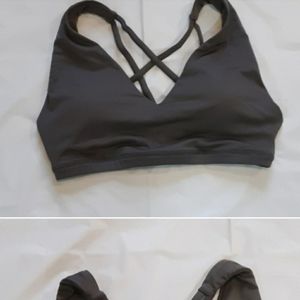 sports bra